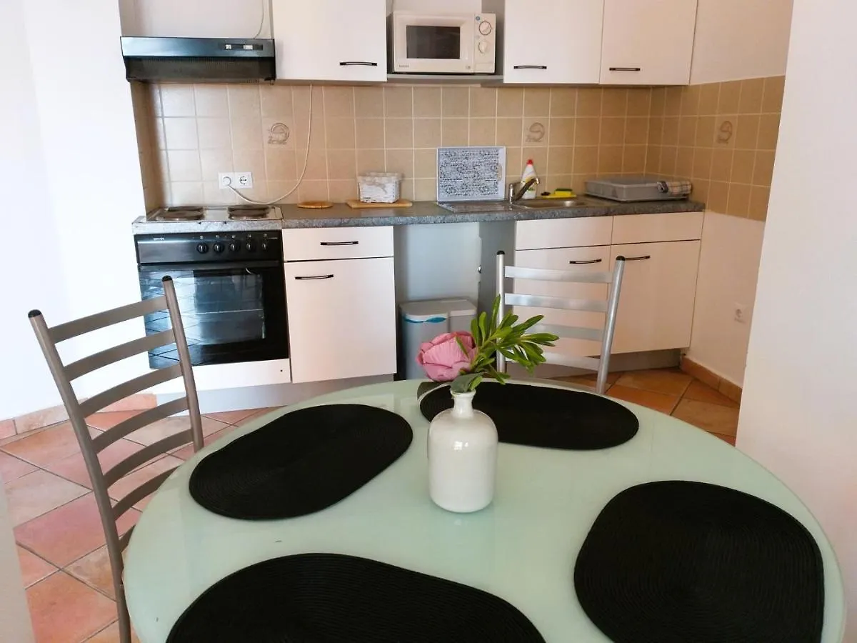Villa Dobra Family Apartments Vir