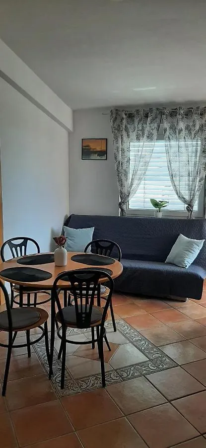 Apartmanhotel Villa Dobra Family Apartments Vir
